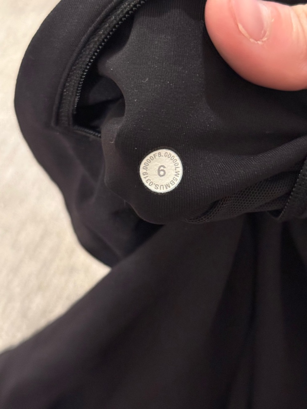 Lululemon High Rise Leggings | Black Side Pocket Athletic | Size 6 - Picture 5 of 5